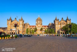 a Viktória pályaudvar épülete Mumbaiban