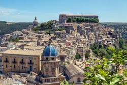 Ragusa – a pazar fekvésű tartományi székhely