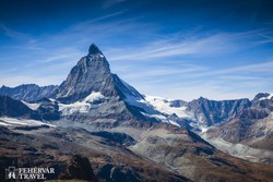 pillantás a a közel 4500 méter magas Matterhornra