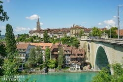 az Aare folyó partján fekvő svájci főváros, Bern
