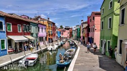 Burano szigetének színes házai