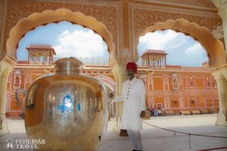 Guinness-rekord méretű ezüst edény a jaipuri City Palace-ban